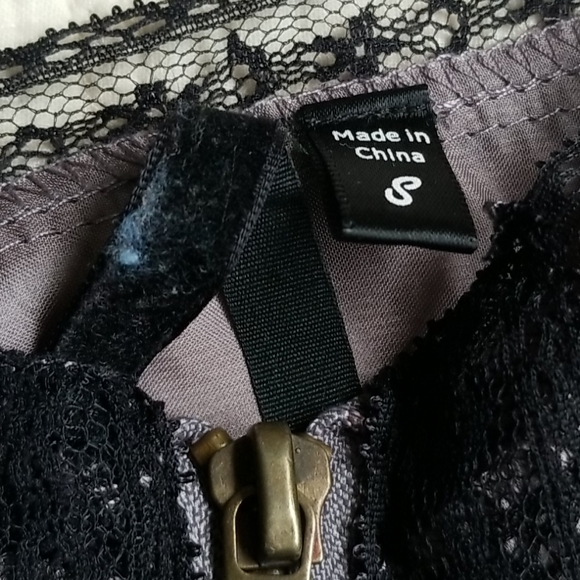 🌟10 FOR $30 Bellatrix Silver Satin Lace Camisole - Picture 3 of 5